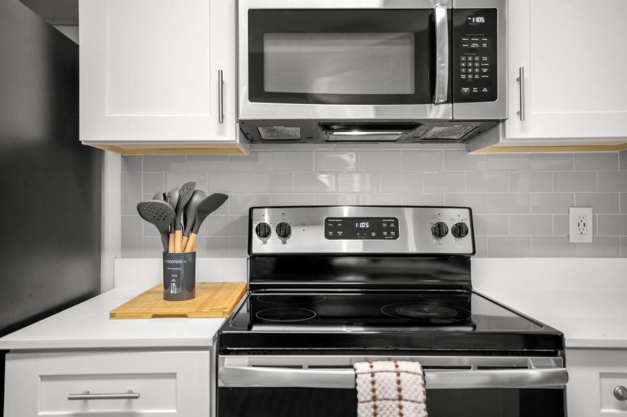 Cozysuites Modern Urban In Historic Glendale Exterior photo